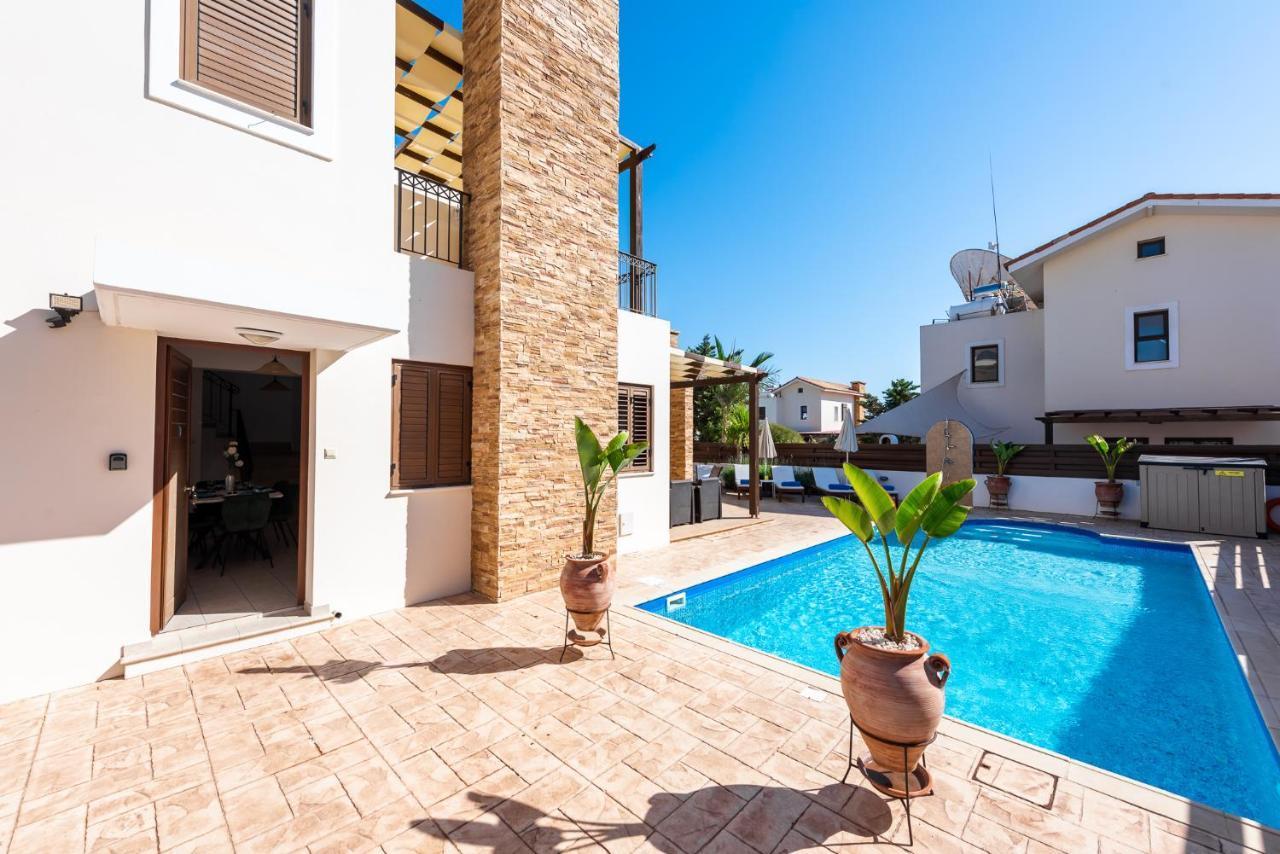 Villa Iris By Ezoria Villas Agia Napa Exterior foto