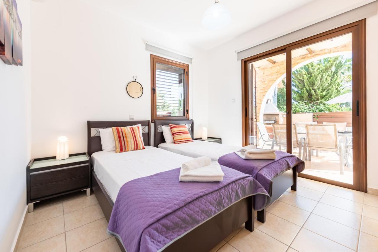 Villa Iris By Ezoria Villas Agia Napa Exterior foto