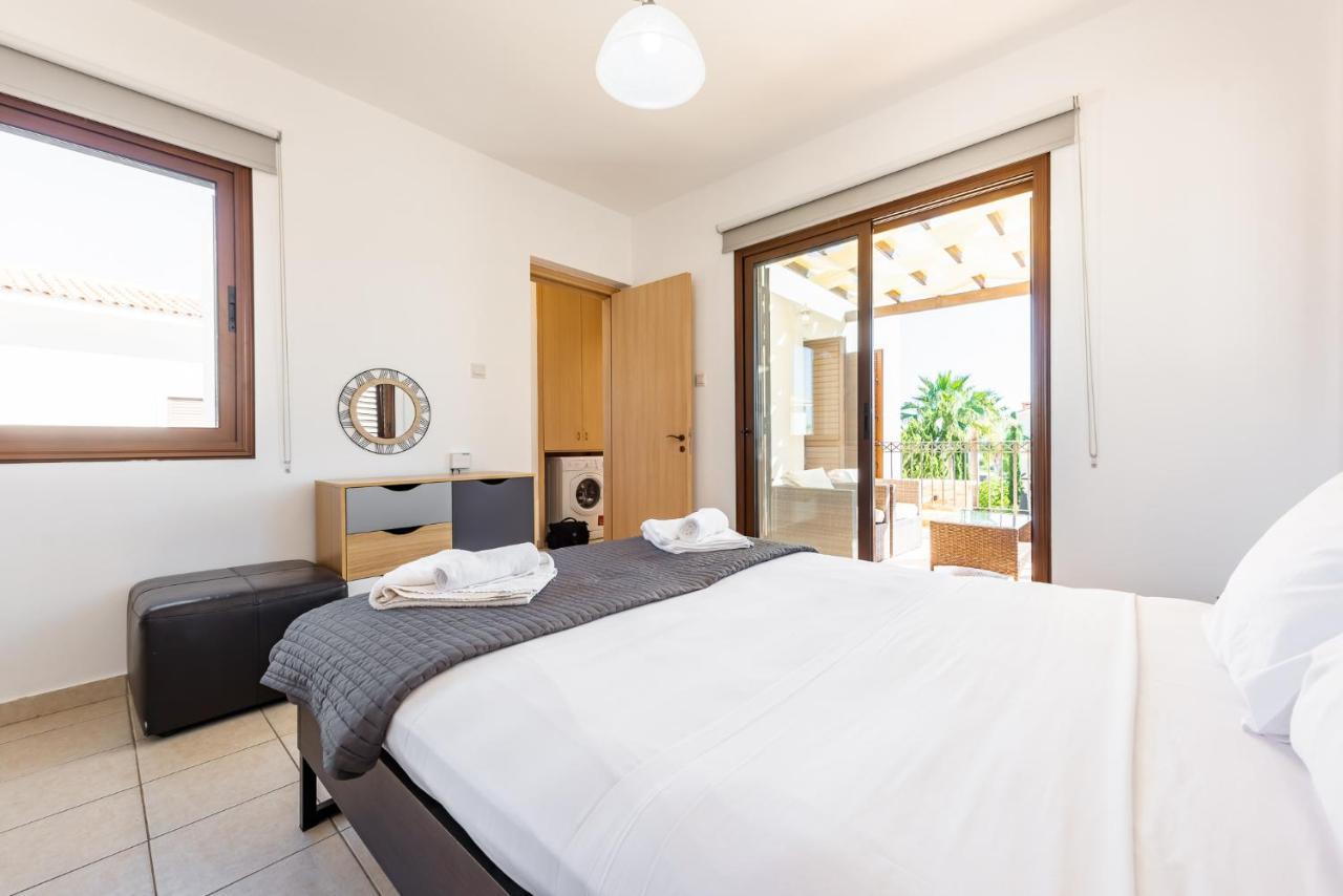 Villa Iris By Ezoria Villas Agia Napa Exterior foto