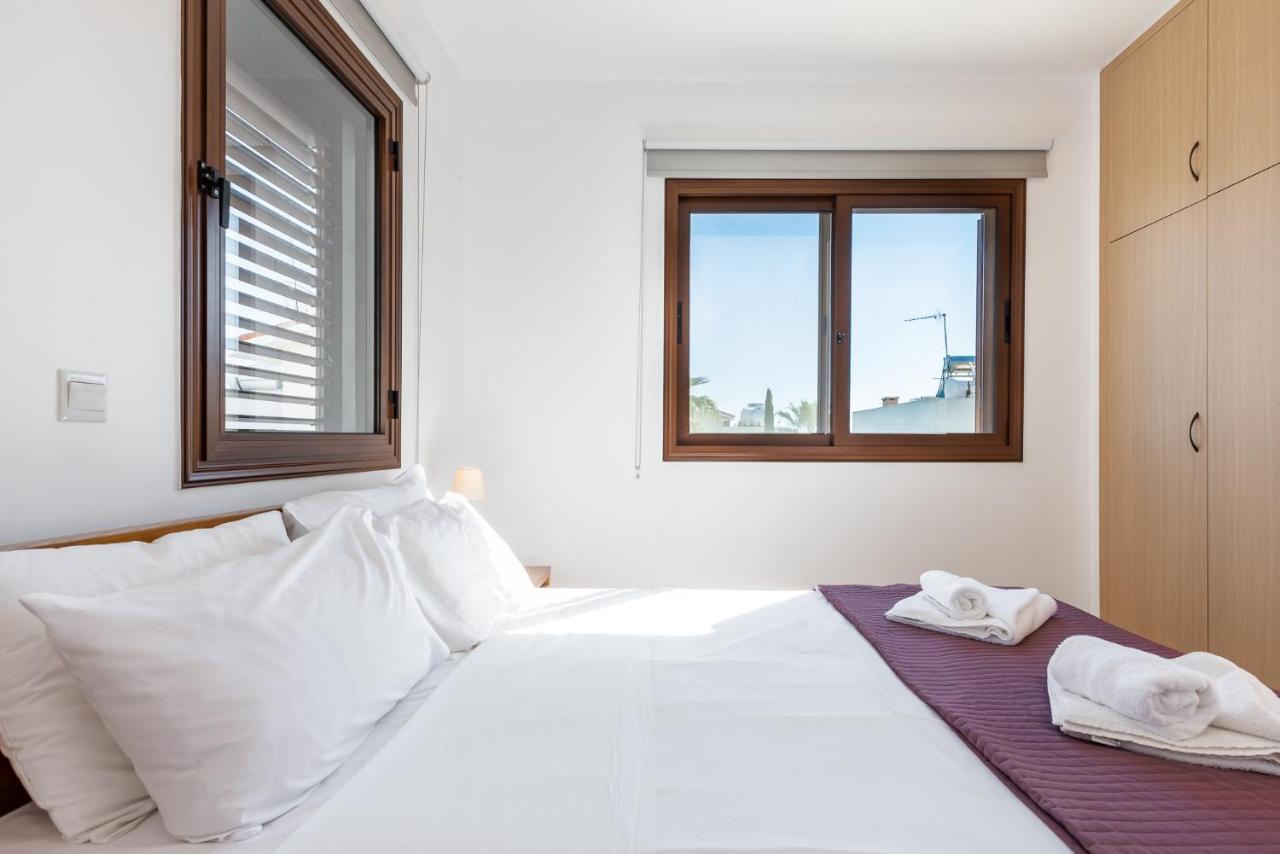 Villa Iris By Ezoria Villas Agia Napa Exterior foto
